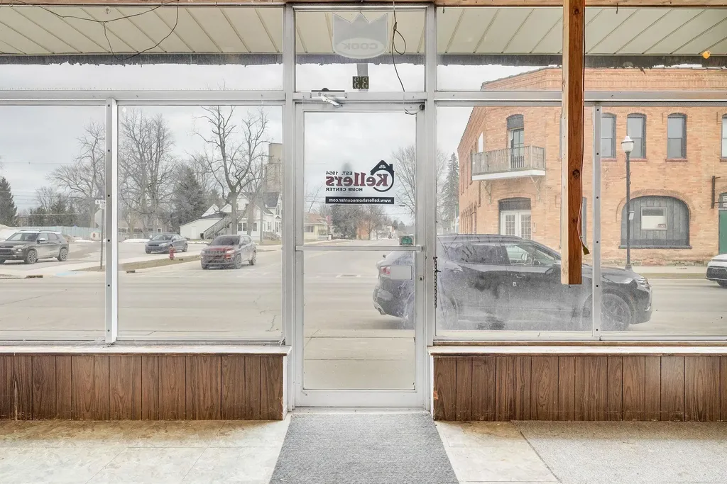 33 N Howard Street Croswell City MI 48422