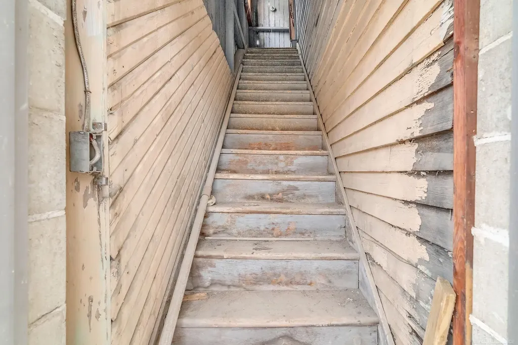 33 N Howard Street Croswell City MI 48422