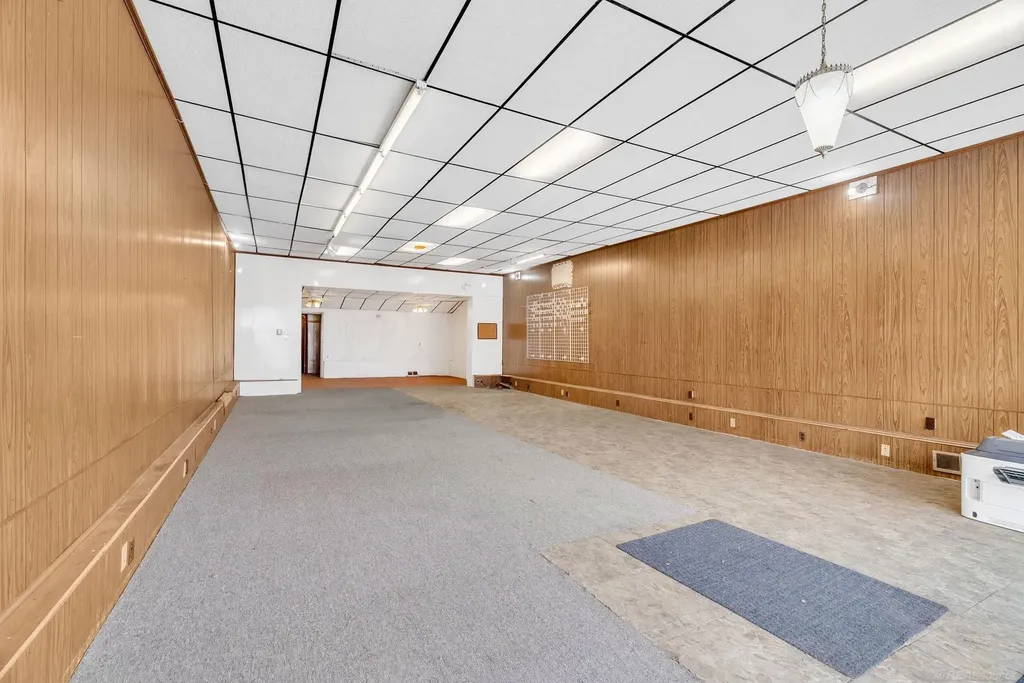 33 N Howard Street Croswell City MI 48422