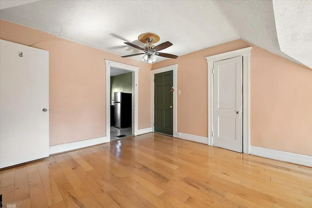309 Melbourne Street Detroit City MI 48202