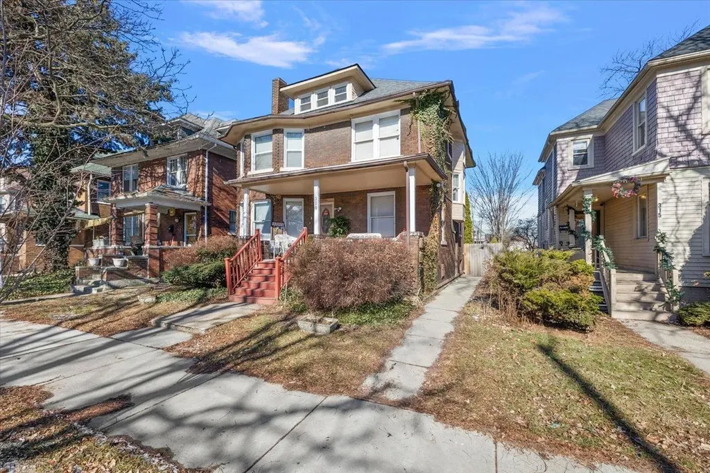 309 Melbourne Street Detroit City MI 48202