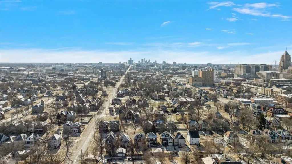 309 Melbourne Street Detroit City MI 48202