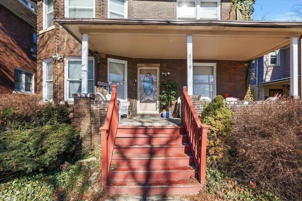 309 Melbourne Street Detroit City MI 48202