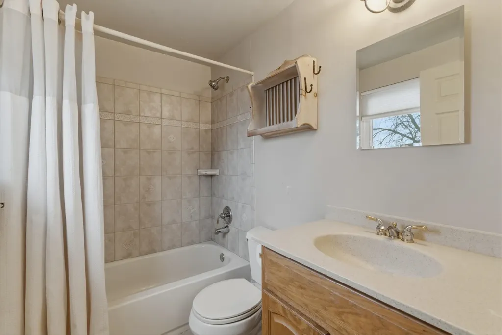 35568 Hamer Street New Baltimore City MI 48047