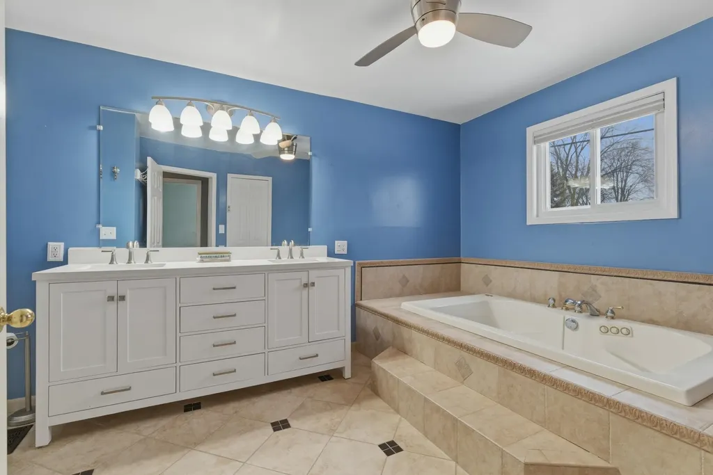 35568 Hamer Street New Baltimore City MI 48047