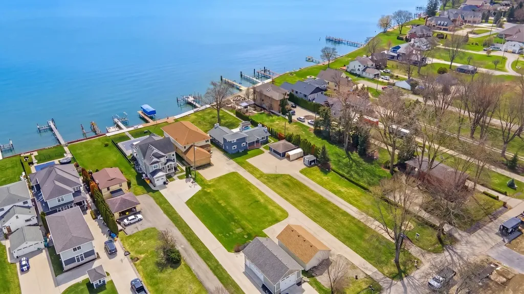 35568 Hamer Street New Baltimore City MI 48047