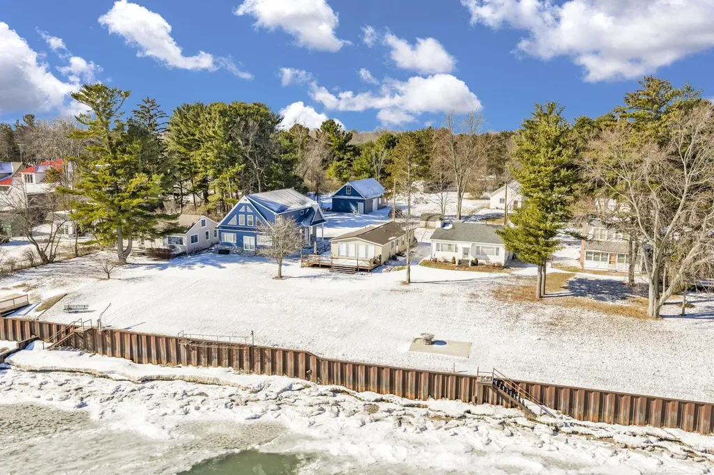 8723 Lakeshore Road Worth Township MI 48450