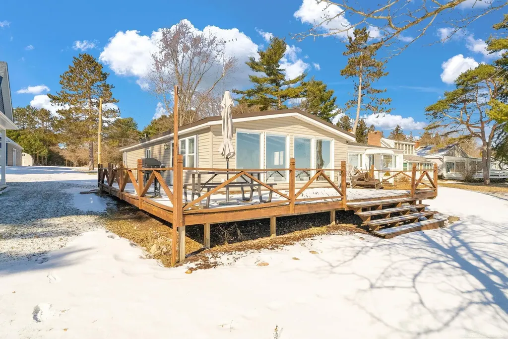 8723 Lakeshore Road Worth Township MI 48450