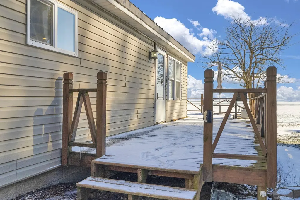 8723 Lakeshore Road Worth Township MI 48450
