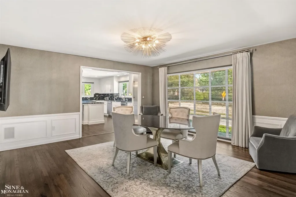 89 Lake Shore Road Grosse Pointe Farms City MI 48236