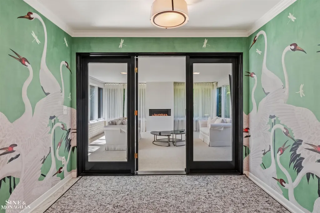 89 Lake Shore Road Grosse Pointe Farms City MI 48236