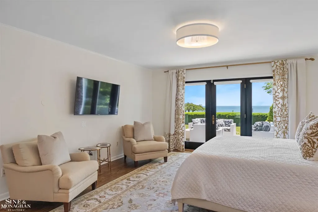 89 Lake Shore Road Grosse Pointe Farms City MI 48236