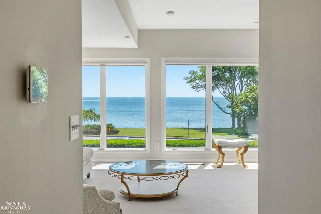 89 Lake Shore Road Grosse Pointe Farms City MI 48236