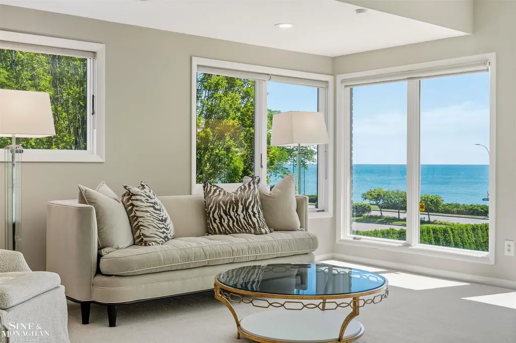 89 Lake Shore Road Grosse Pointe Farms City MI 48236