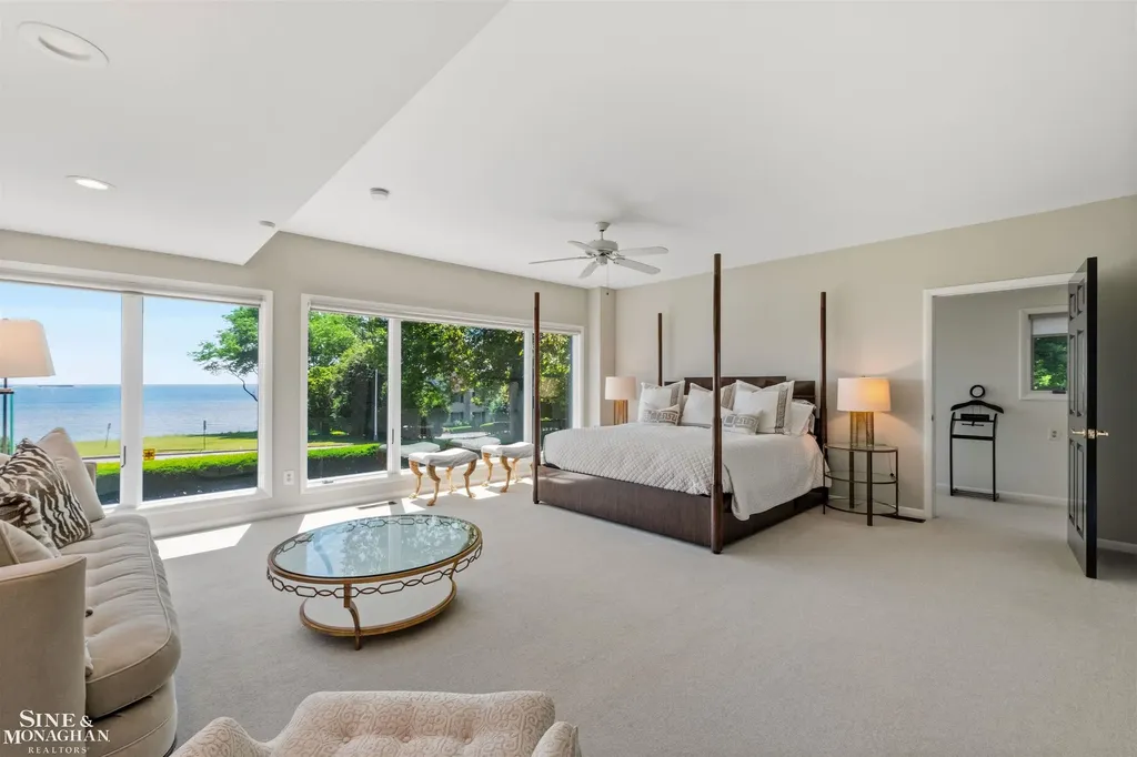 89 Lake Shore Road Grosse Pointe Farms City MI 48236