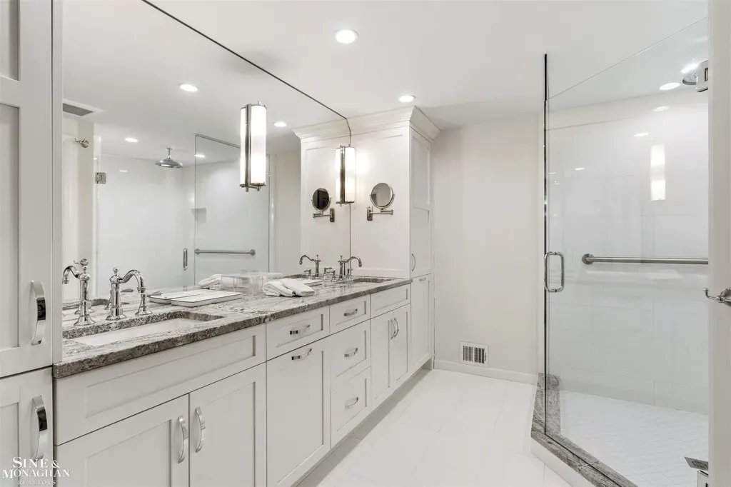 89 Lake Shore Road Grosse Pointe Farms City MI 48236