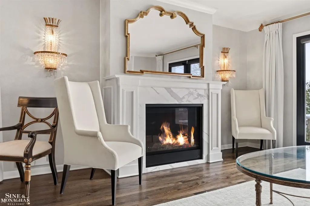 89 Lake Shore Road Grosse Pointe Farms City MI 48236