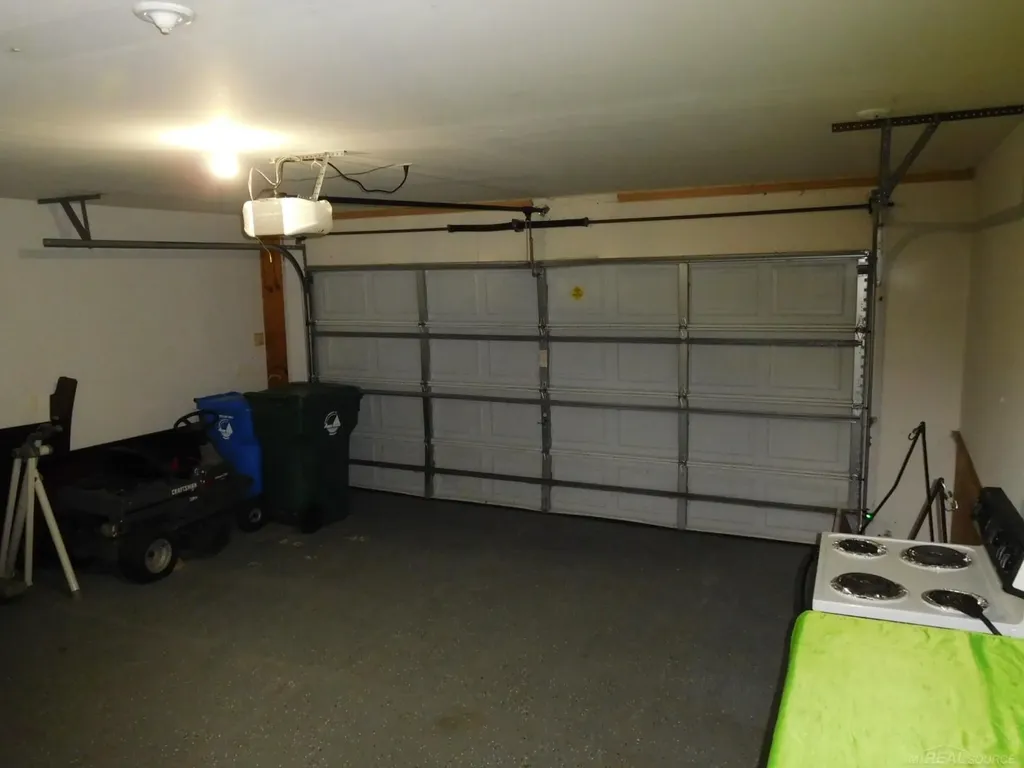 2000 Twin Sun Circle Commerce Charter Township MI 48390