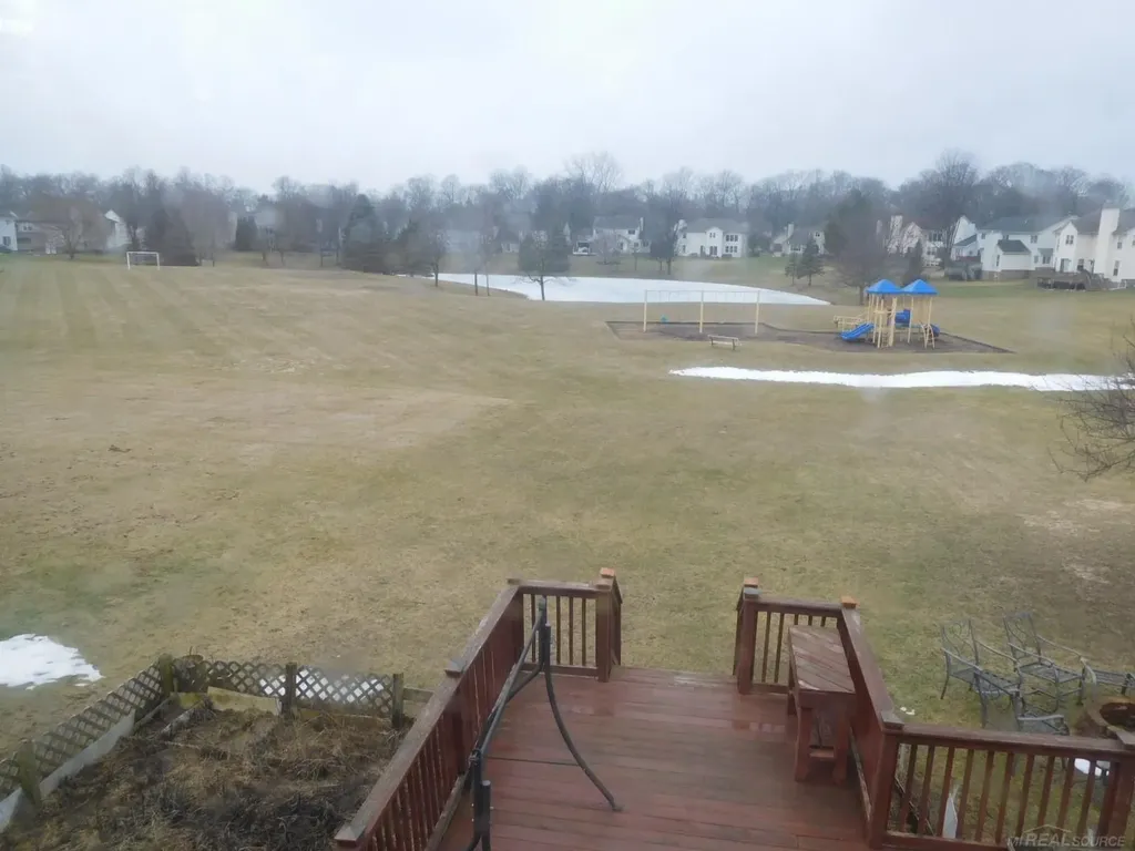 2000 Twin Sun Circle Commerce Charter Township MI 48390