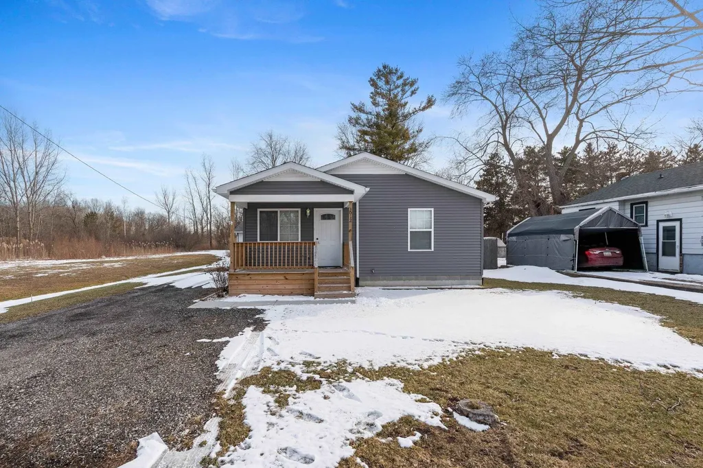 3012 Howard Street Port Huron Charter Township MI 48060