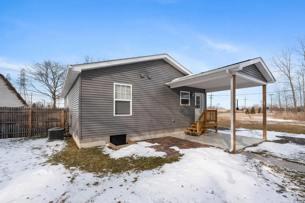 3012 Howard Street Port Huron Charter Township MI 48060
