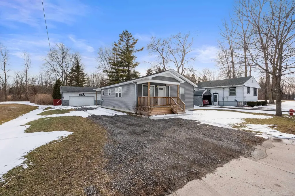 3012 Howard Street Port Huron Charter Township MI 48060