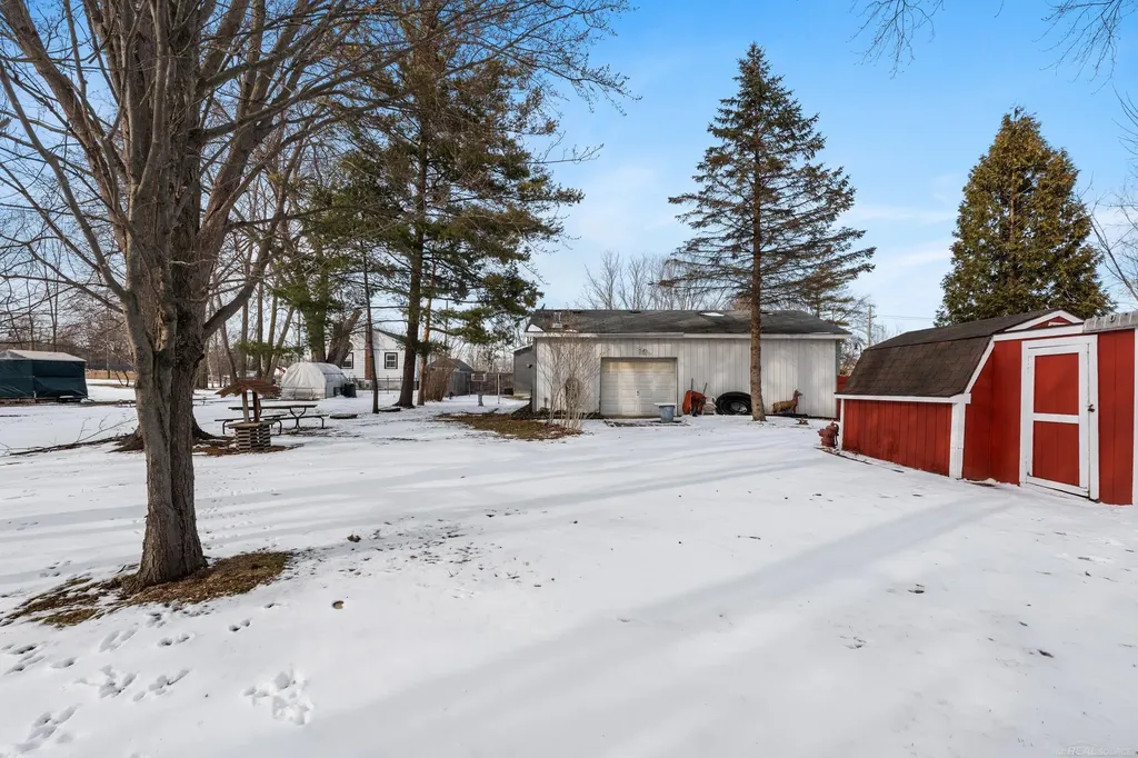 3012 Howard Street Port Huron Charter Township MI 48060