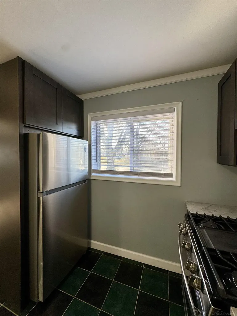 31800 Briar Lane St. Clair Shores City MI 48082