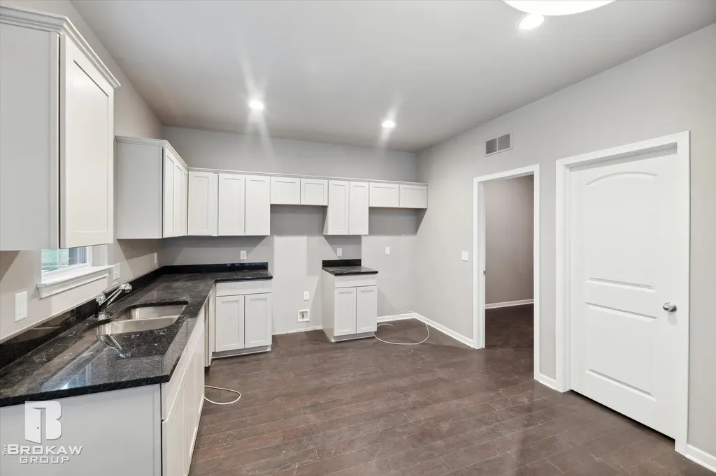 1437 Luxington Drive Lapeer City MI 48446