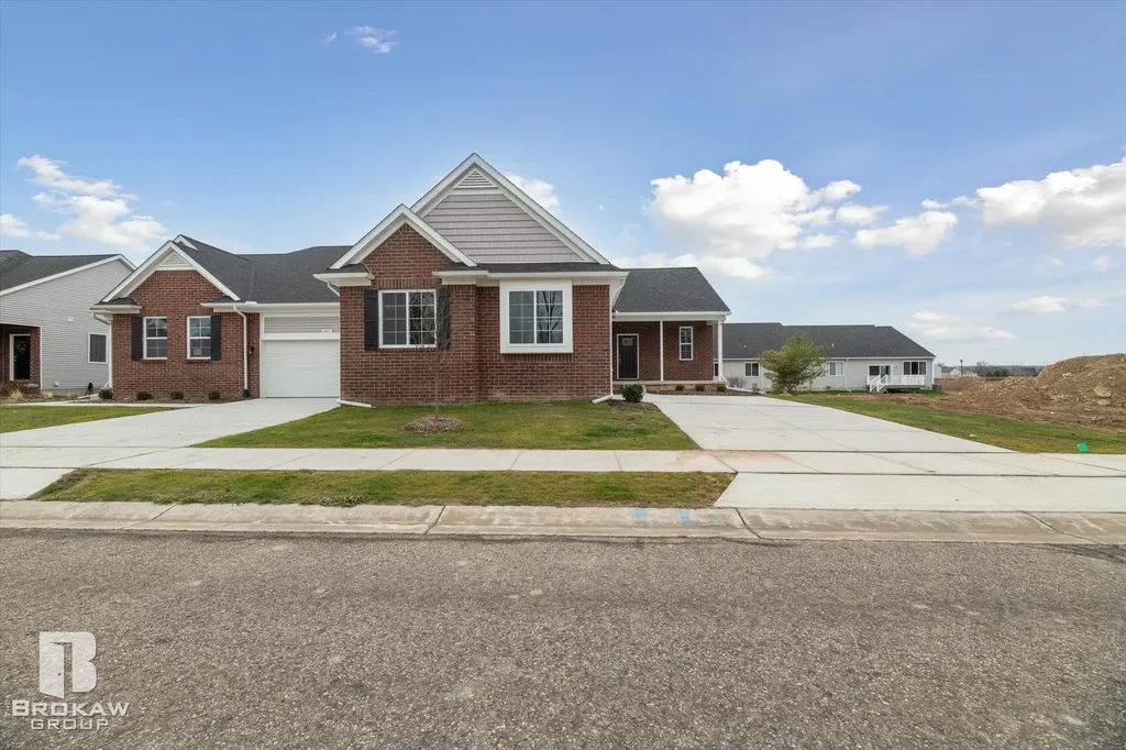 1437 Luxington Drive Lapeer City MI 48446