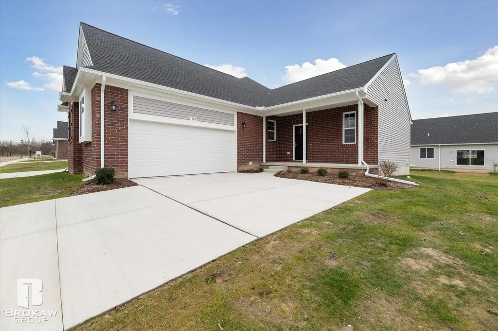 1437 Luxington Drive Lapeer City MI 48446