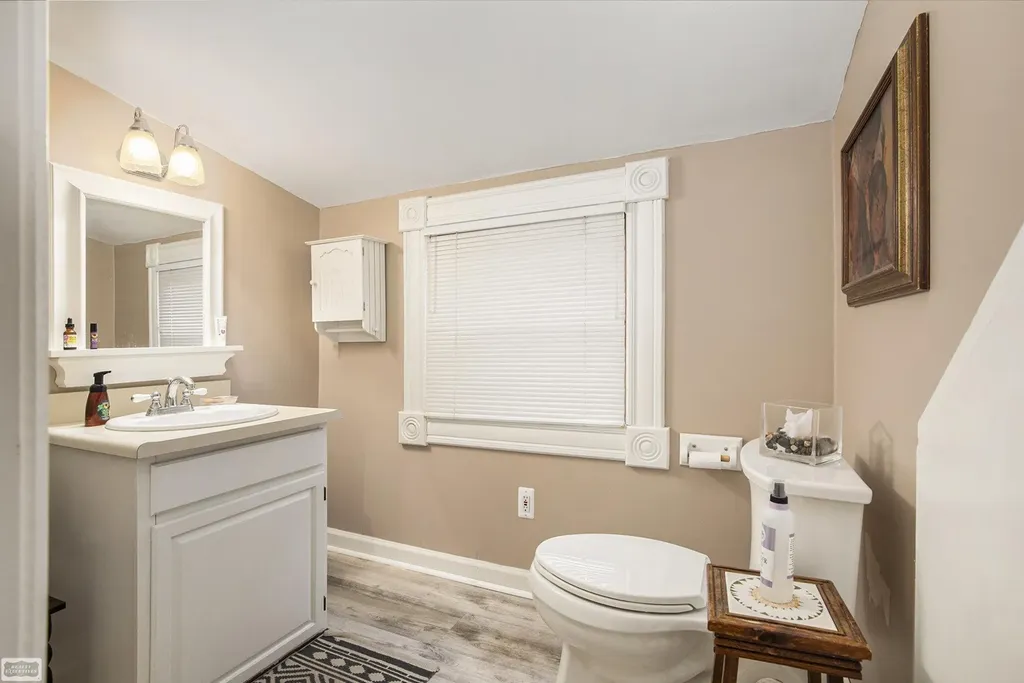 149 W Saint Clair Street Romeo Village MI 48065
