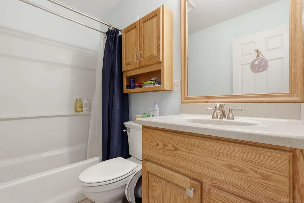 45471 Ronnen Drive Macomb Township MI 48044