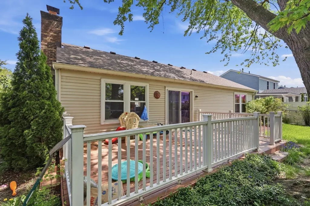 45471 Ronnen Drive Macomb Township MI 48044
