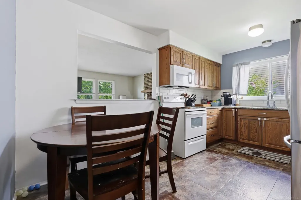 45471 Ronnen Drive Macomb Township MI 48044