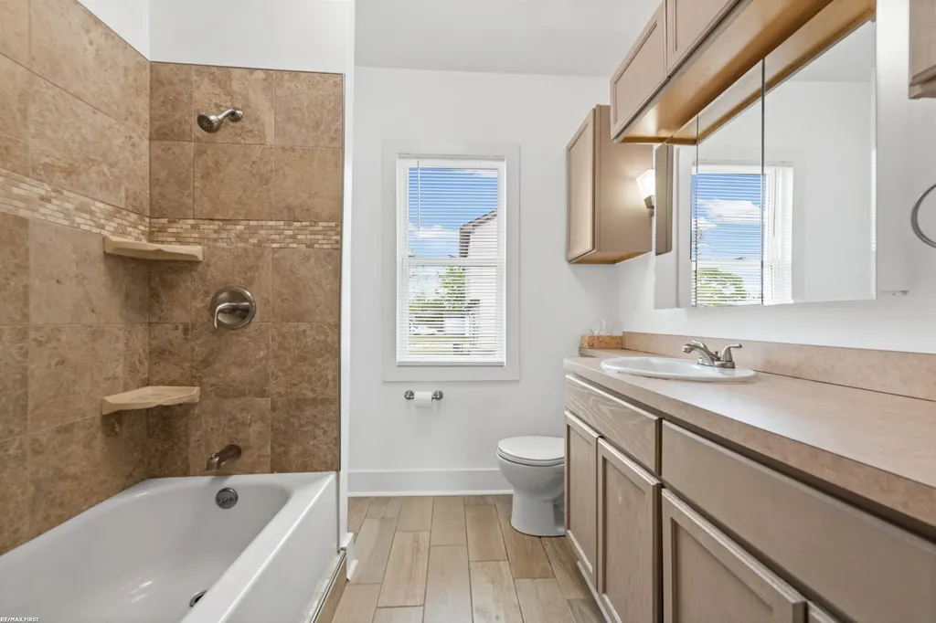 18905 Voiland Street Roseville City MI 48066