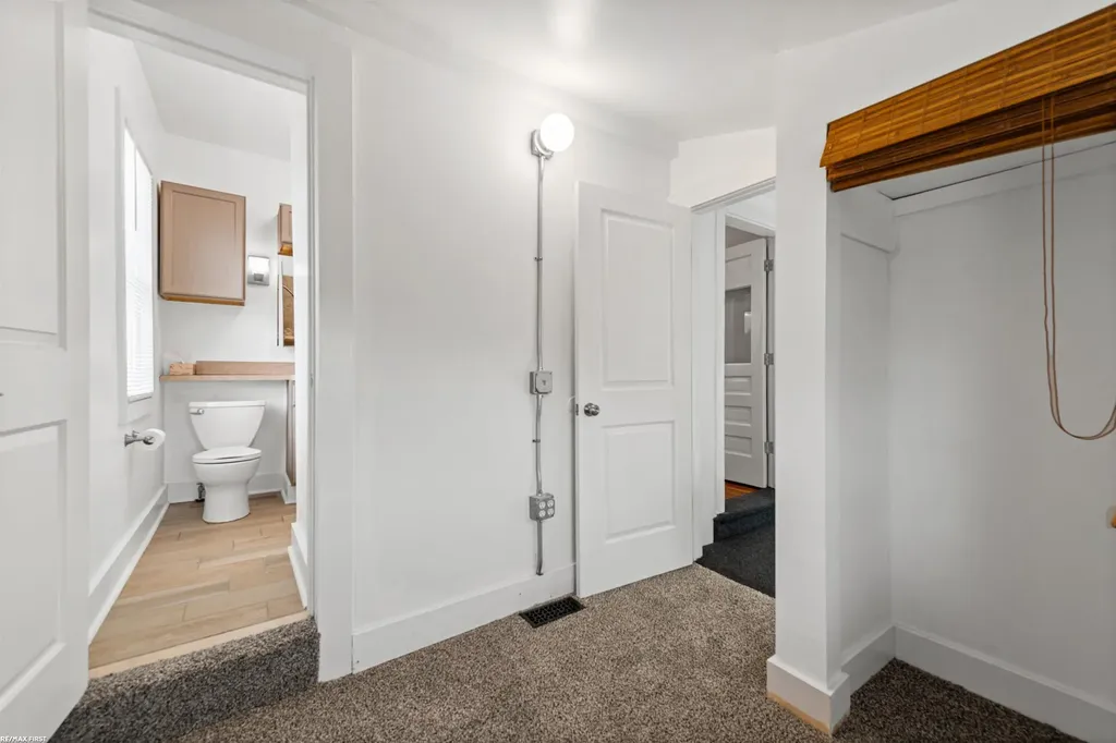 18905 Voiland Street Roseville City MI 48066