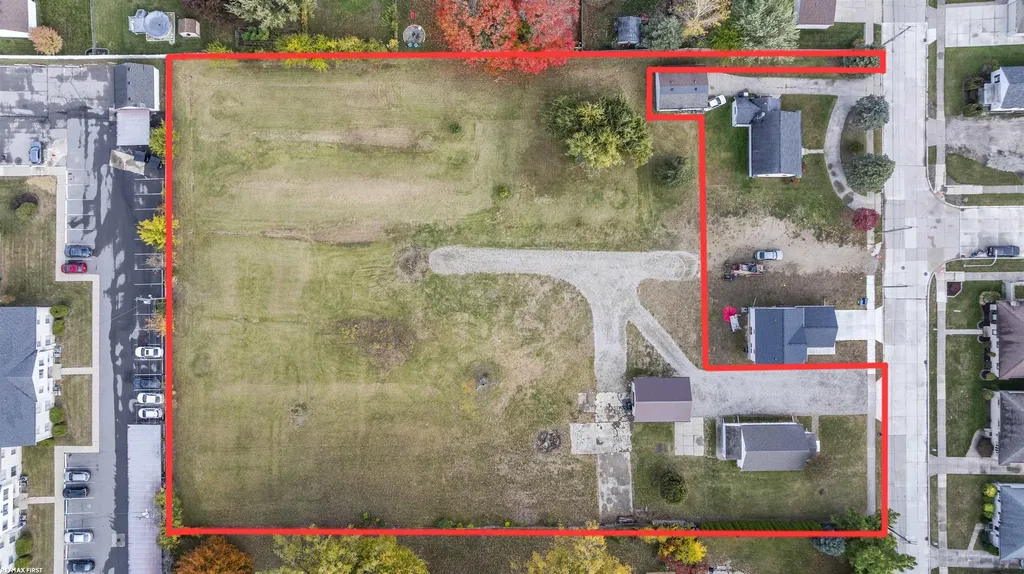 18905 Voiland Street Roseville City MI 48066