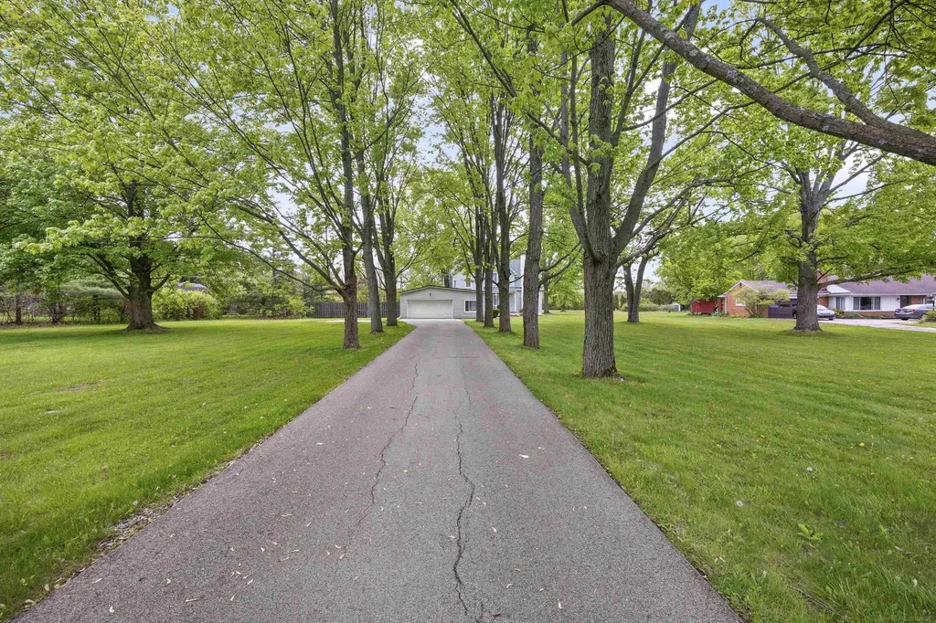 18224 Millar Road Clinton Charter Township MI 48036
