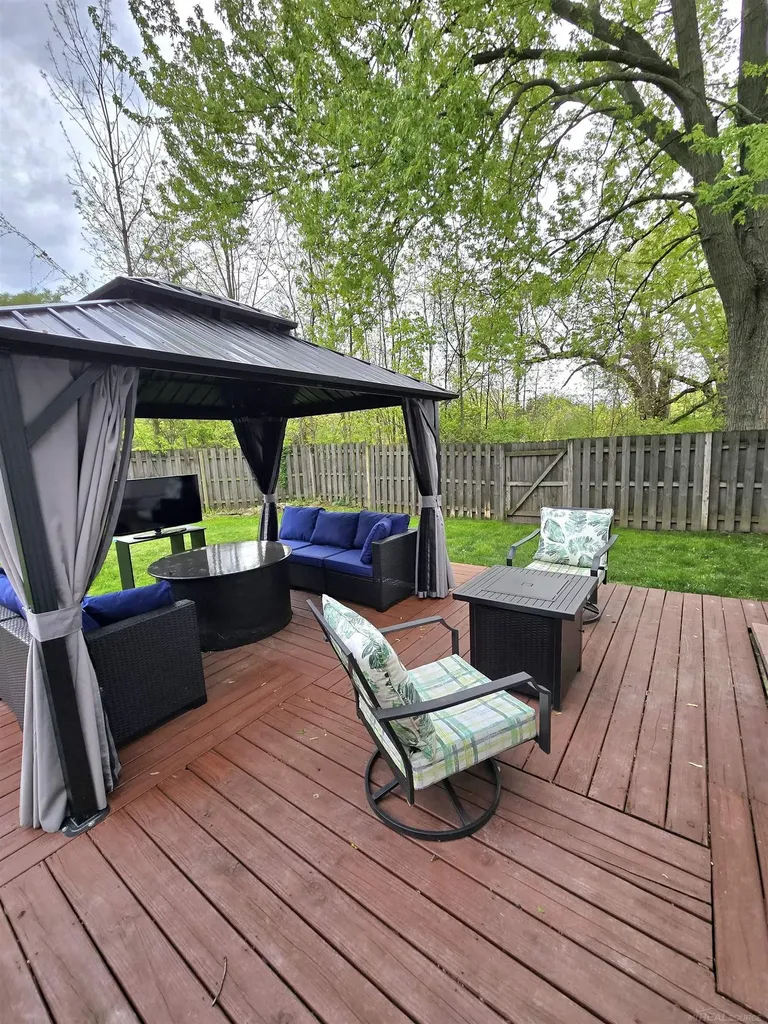 18224 Millar Road Clinton Charter Township MI 48036