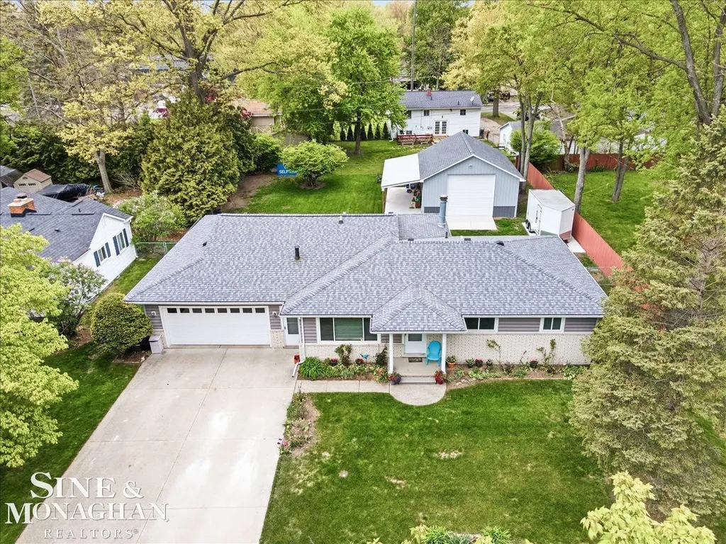 829 Townsend Cresent West Street Algonac City MI 48001