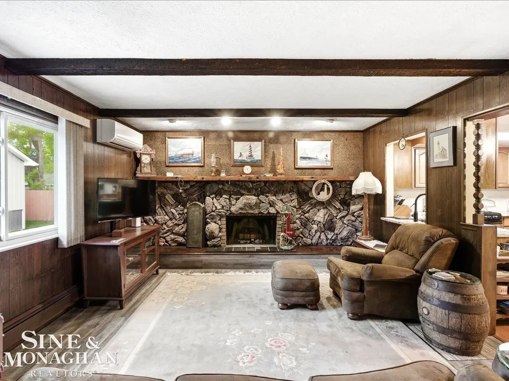 829 Townsend Cresent West Street Algonac City MI 48001