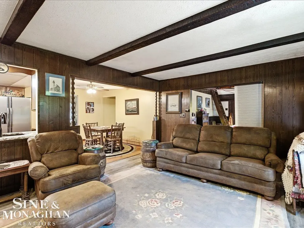 829 Townsend Cresent West Street Algonac City MI 48001