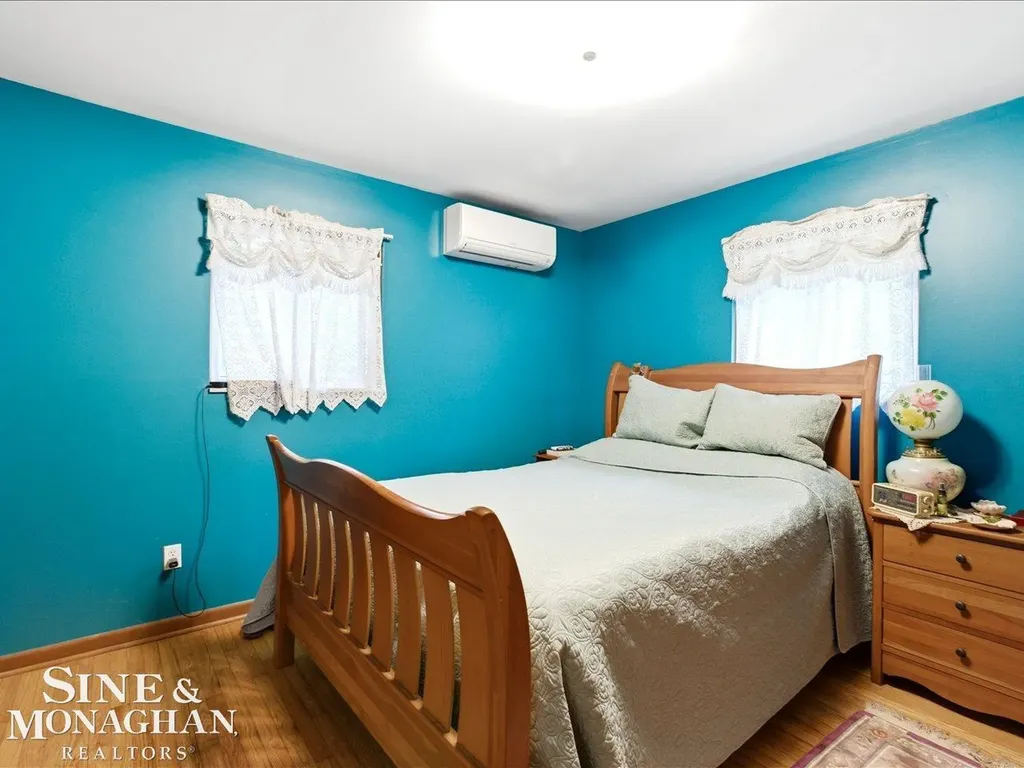 829 Townsend Cresent West Street Algonac City MI 48001