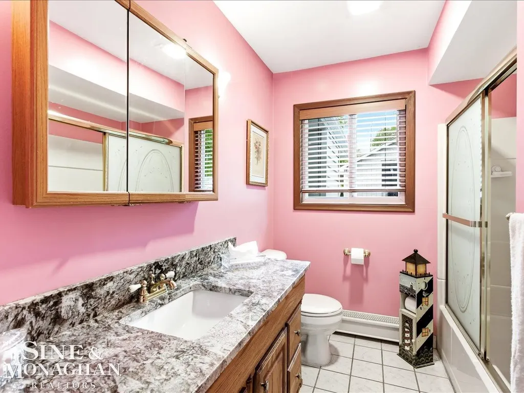 829 Townsend Cresent West Street Algonac City MI 48001