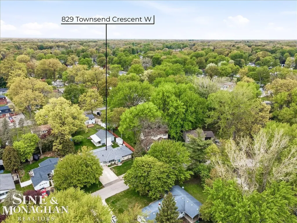 829 Townsend Cresent West Street Algonac City MI 48001