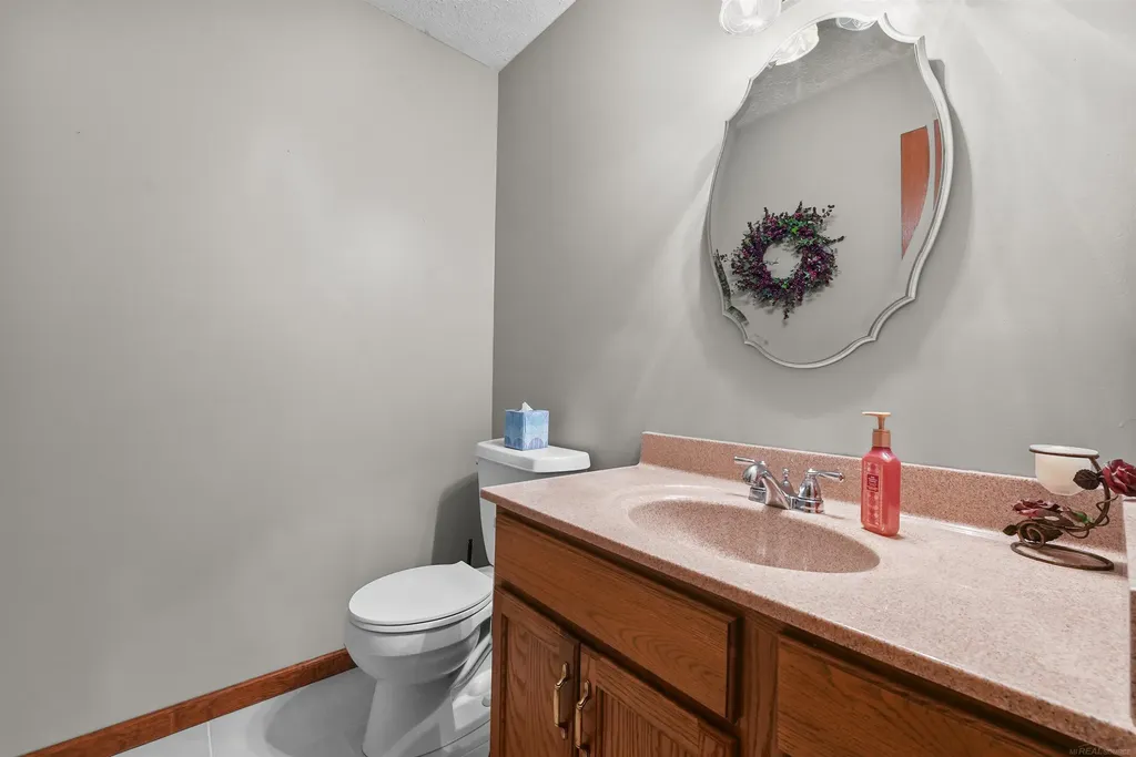 5675 Old Orchard Road Unknown City MI 48651