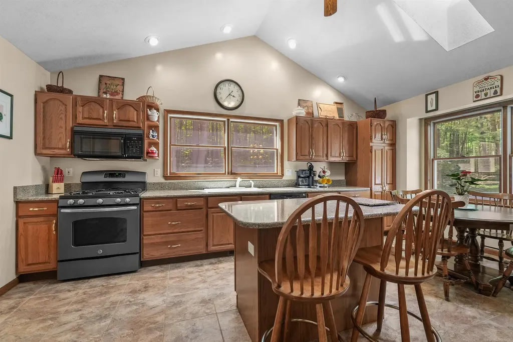 5675 Old Orchard Road Unknown City MI 48651