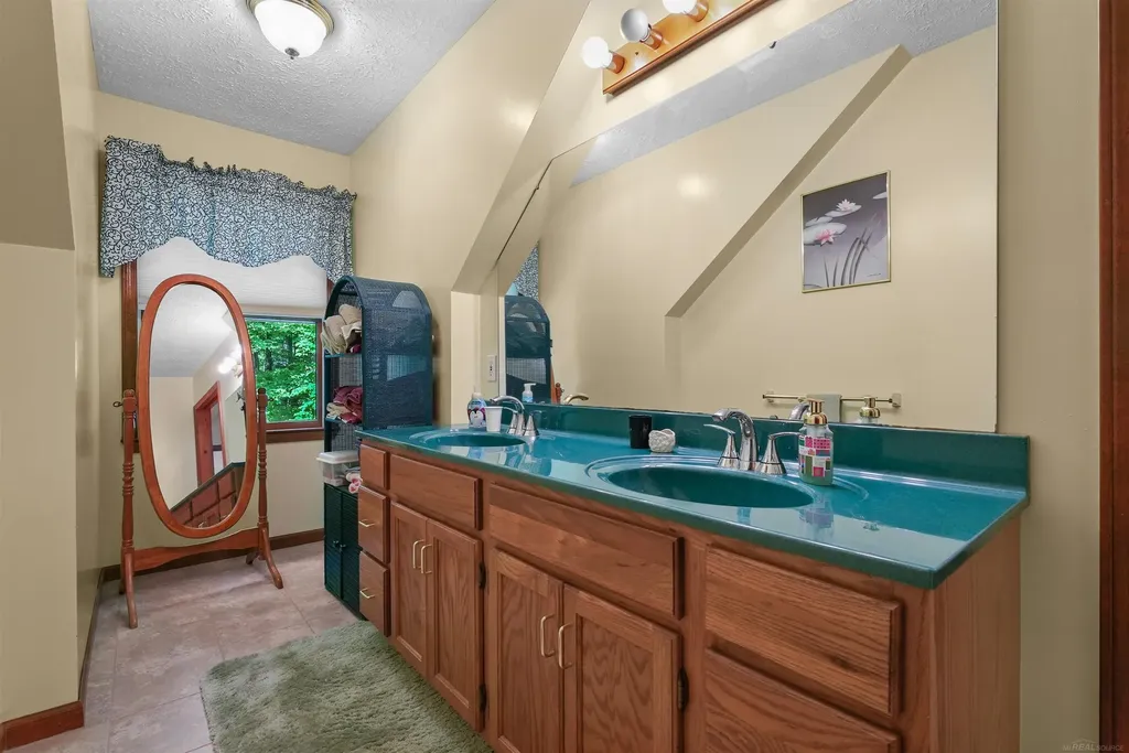 5675 Old Orchard Road Unknown City MI 48651