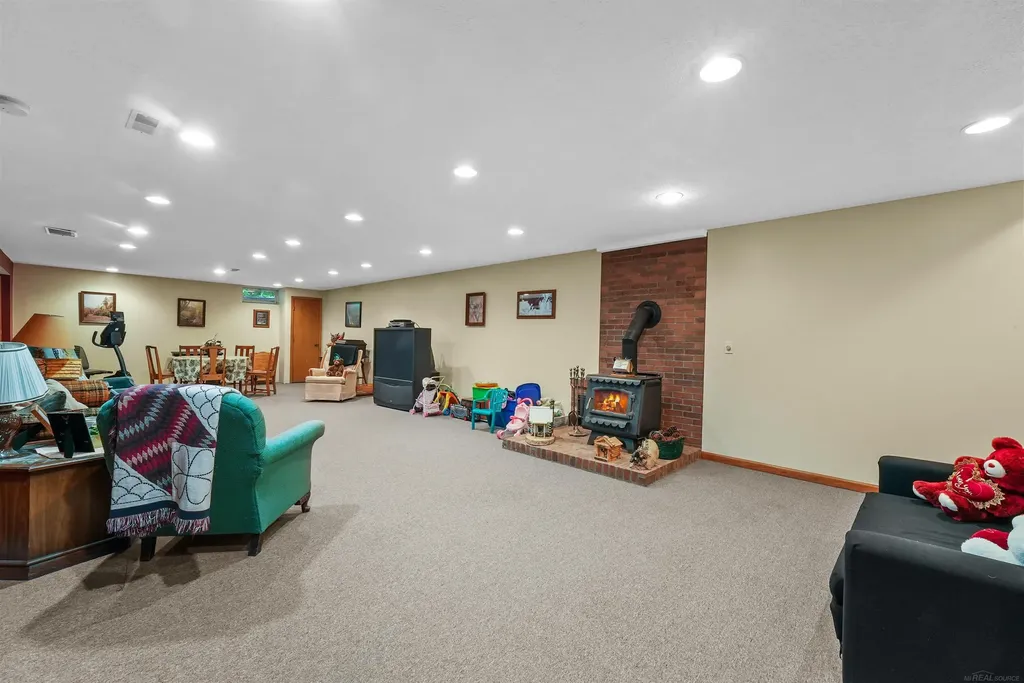 5675 Old Orchard Road Unknown City MI 48651